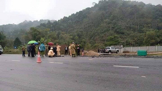 Xảy ra vụ tai nạn giao thông nghiêm trọng tại Hà Giang làm 5 người tử vong (Thời sự đêm 02/01/2018)